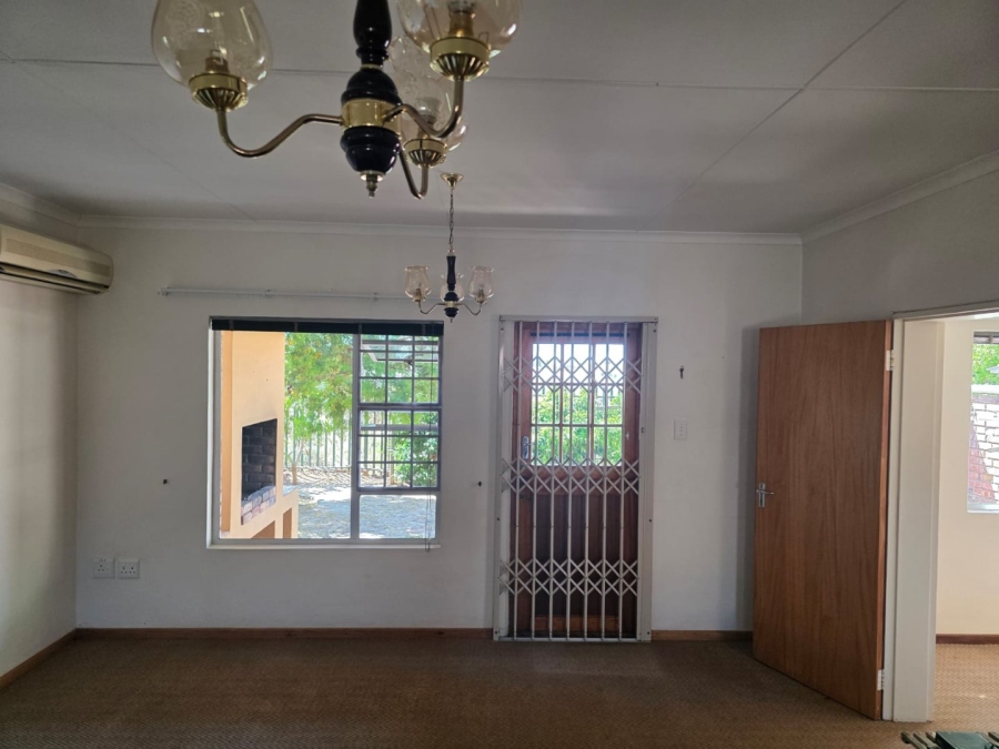  Bedroom Property for Sale in West Bank Western Cape